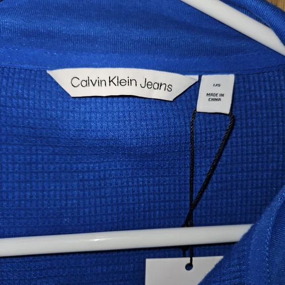 NWT Calvin Klein Sz L Blue Long Sleeve Crop Half Zip Top - Picture 2 of 3